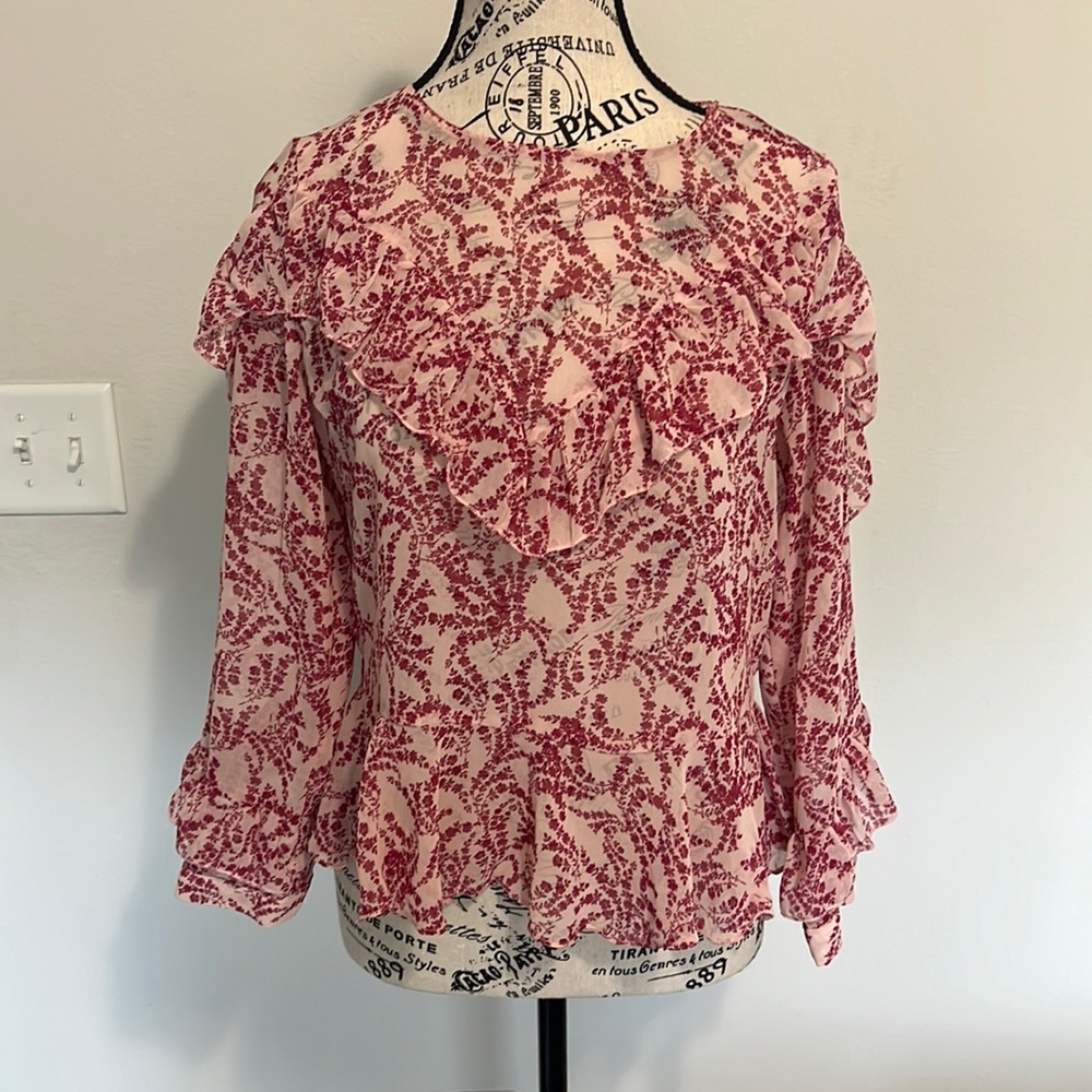 pink blouse